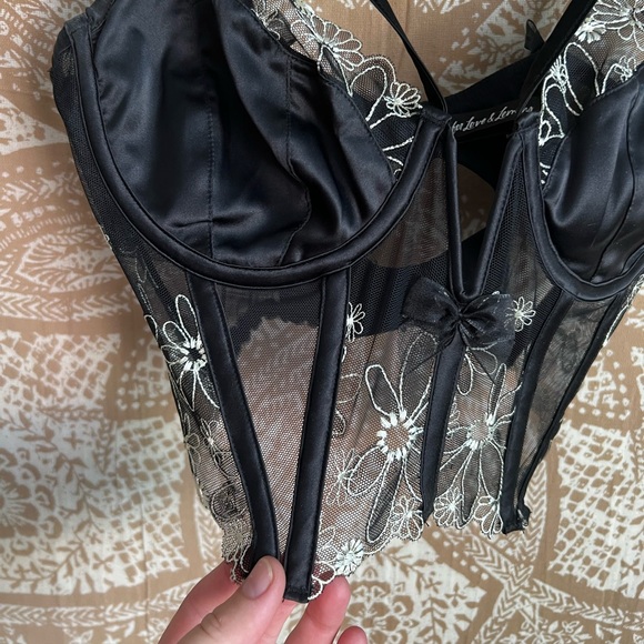 For Love and Lemons Daisy Lashes Bustier Bra with in Black - Picture 4 of 7
